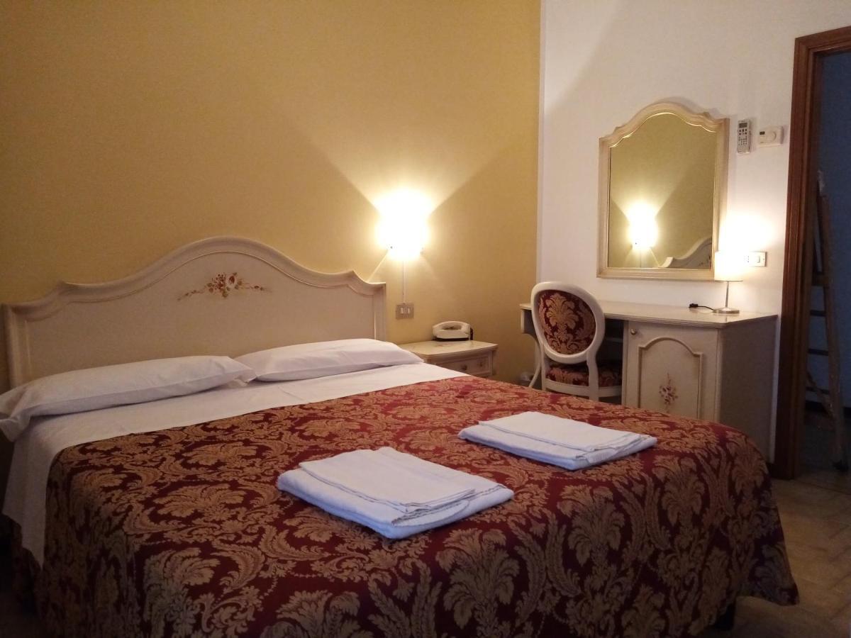 Hotel Gasperoni Сан-Марино Экстерьер фото